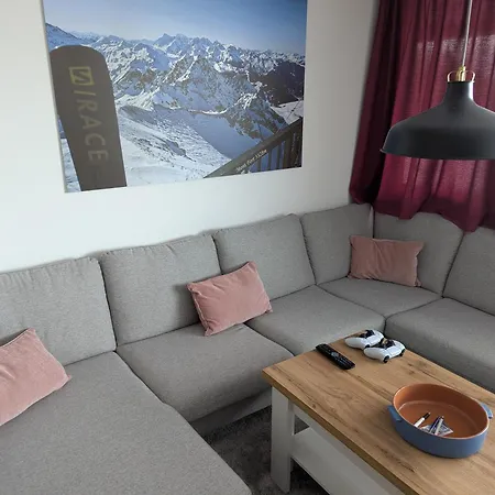 Ski-in, Ski-out Thyon Κάμπινγκ *