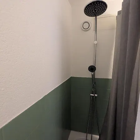 Ski-in, Ski-out Thyon Κάμπινγκ *