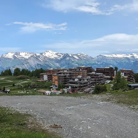 Ski-in, Ski-out Thyon Κάμπινγκ *